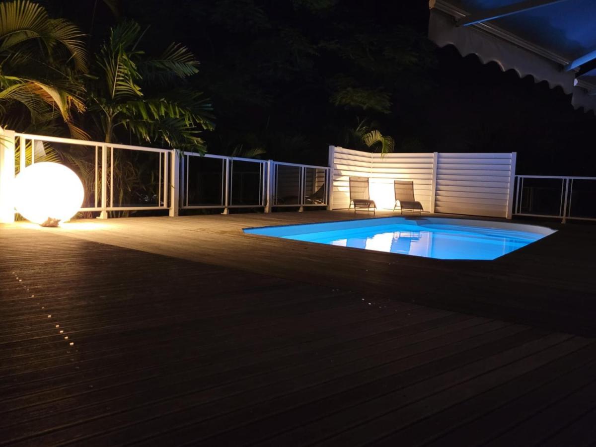 סן-פרנסואה Villa Ste Marthe Avec Piscine, Grande Terrasse, Jardin Intime Et Citerne D'Eau מראה חיצוני תמונה