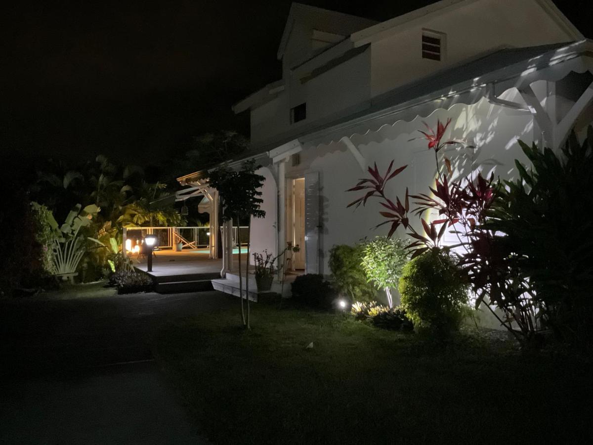 סן-פרנסואה Villa Ste Marthe Avec Piscine, Grande Terrasse, Jardin Intime Et Citerne D'Eau מראה חיצוני תמונה